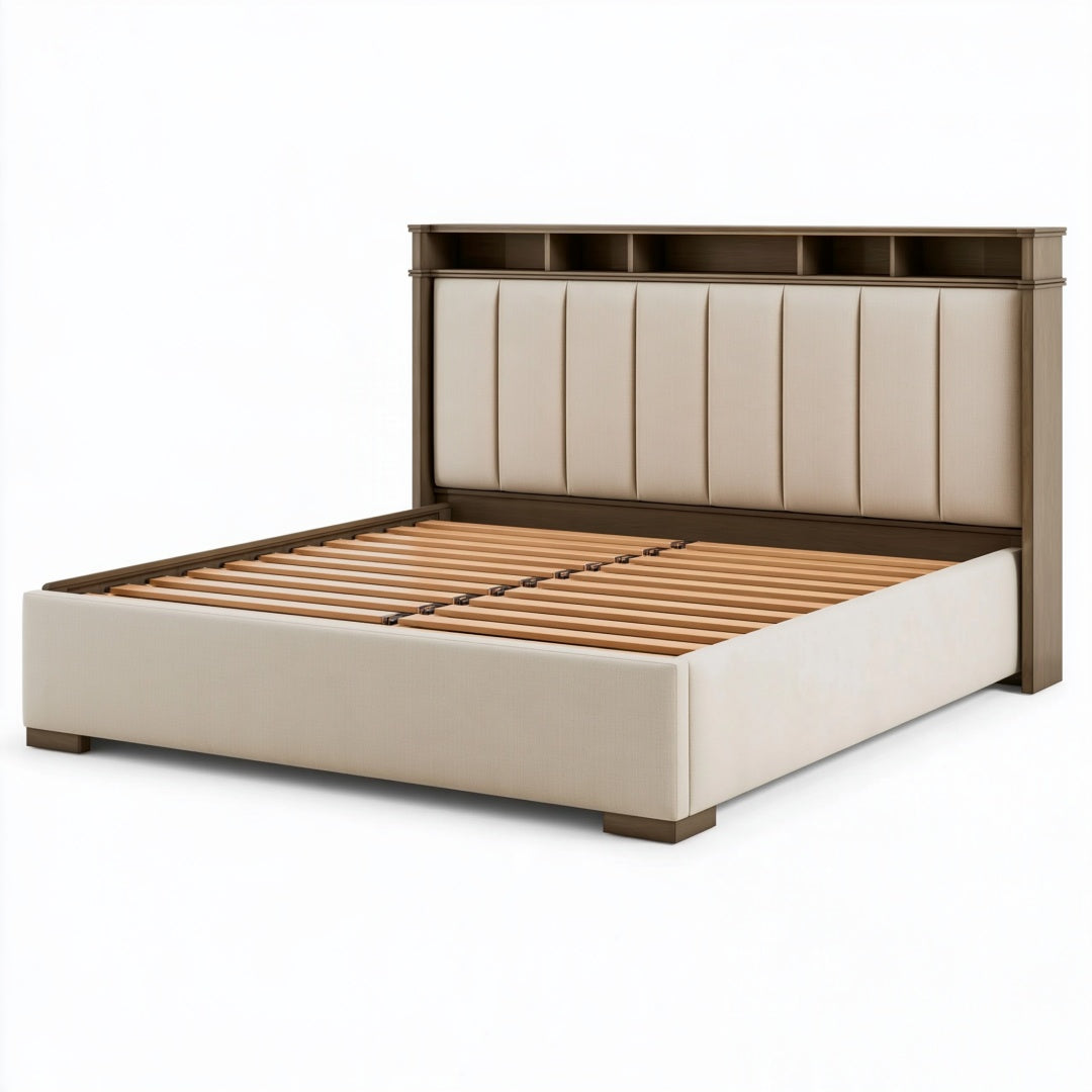 Letto matrimoniale PAVRIXO 160x200 cm in legno marrone e tessuto beige con testiera imbottita e mensola integrata.